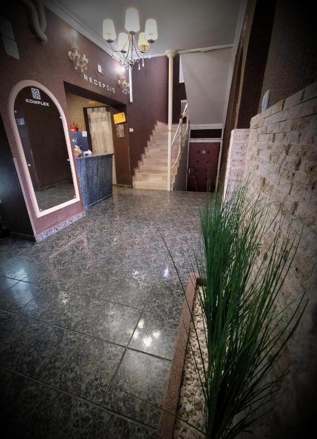 KOMPLEX -Rendezvénytermek-Panzió-Apartman-Irodák- Mateszalka Extérieur photo