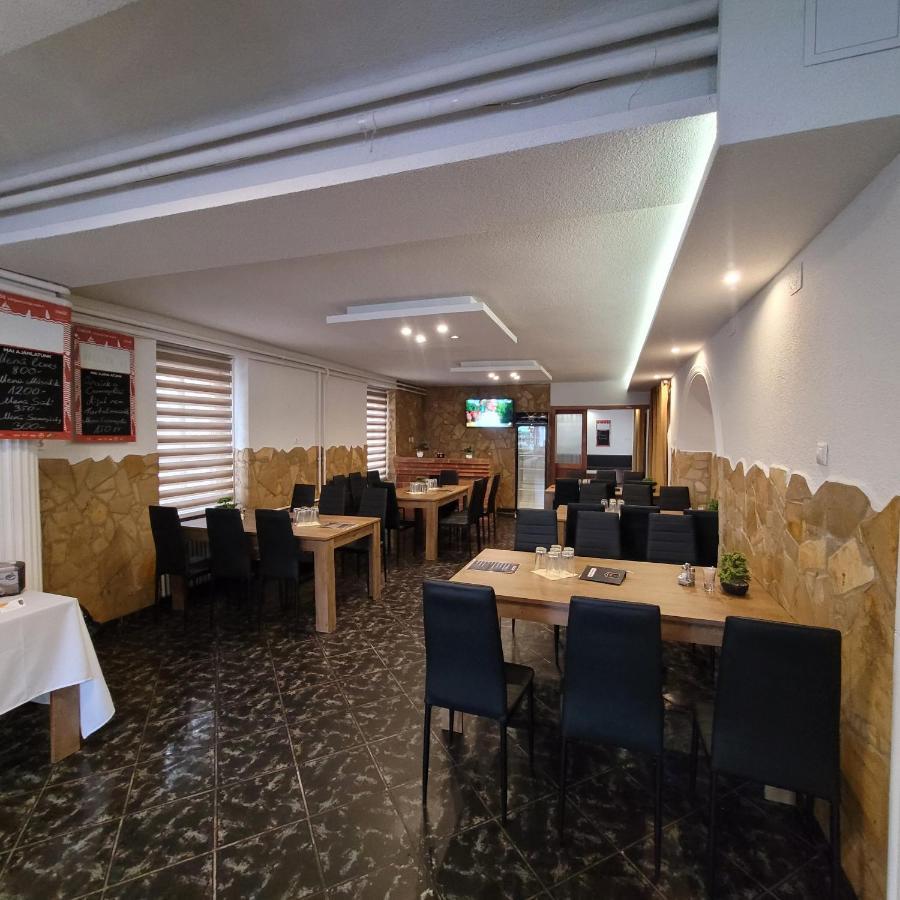 KOMPLEX -Rendezvénytermek-Panzió-Apartman-Irodák- Mateszalka Extérieur photo